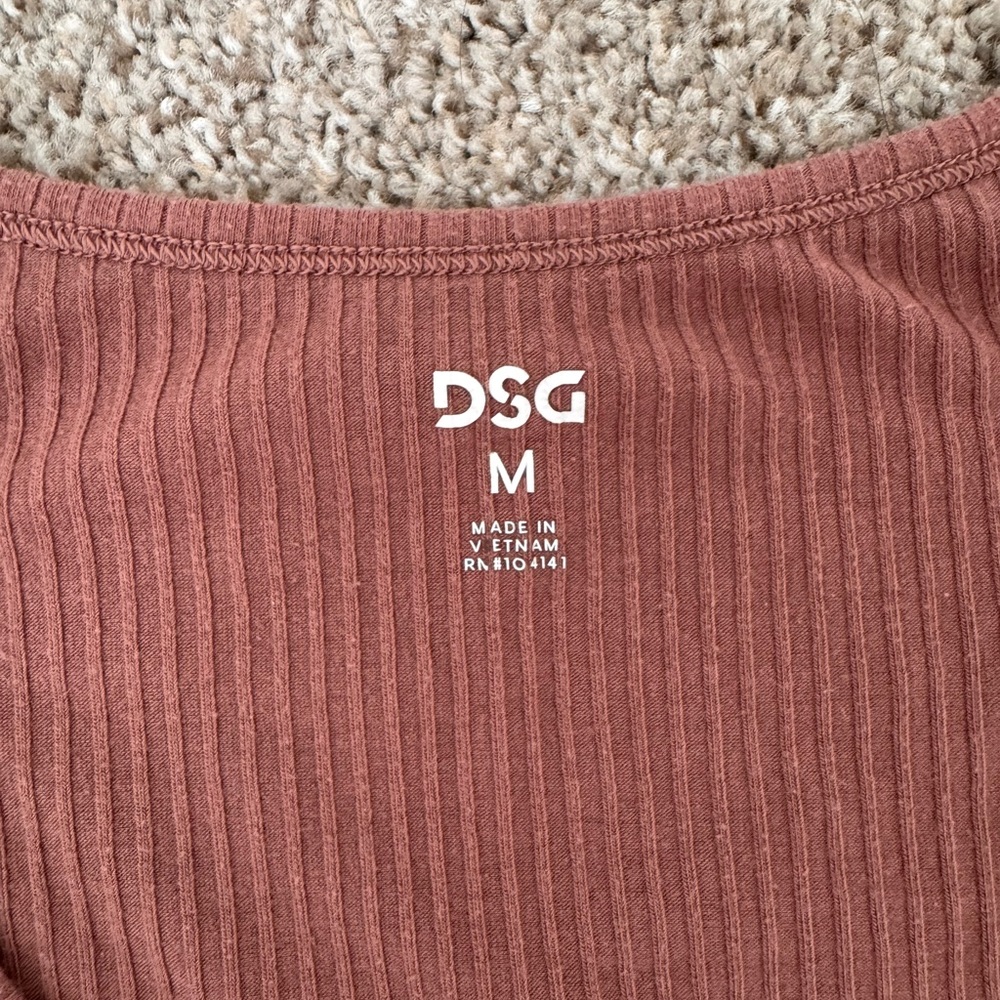 DSG Pink Ribbed Crop Tank - Picture 2 of 3